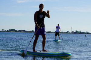 Stand Up Paddle Spaß auf der Ostsee Stand Up Paddeling Board mieten leihen oder Anfängerkurs buchen